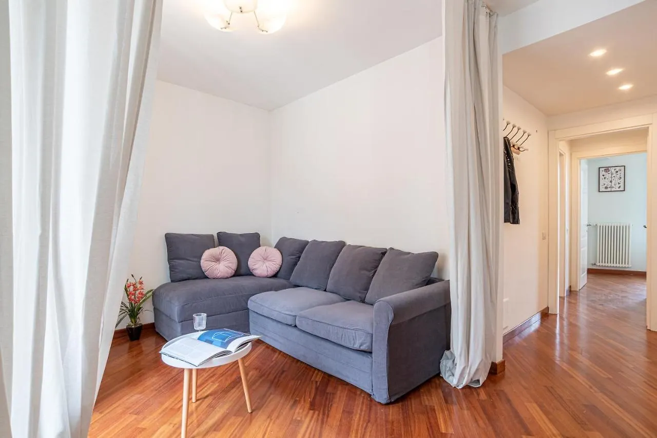 Argegno Terrace Apartment